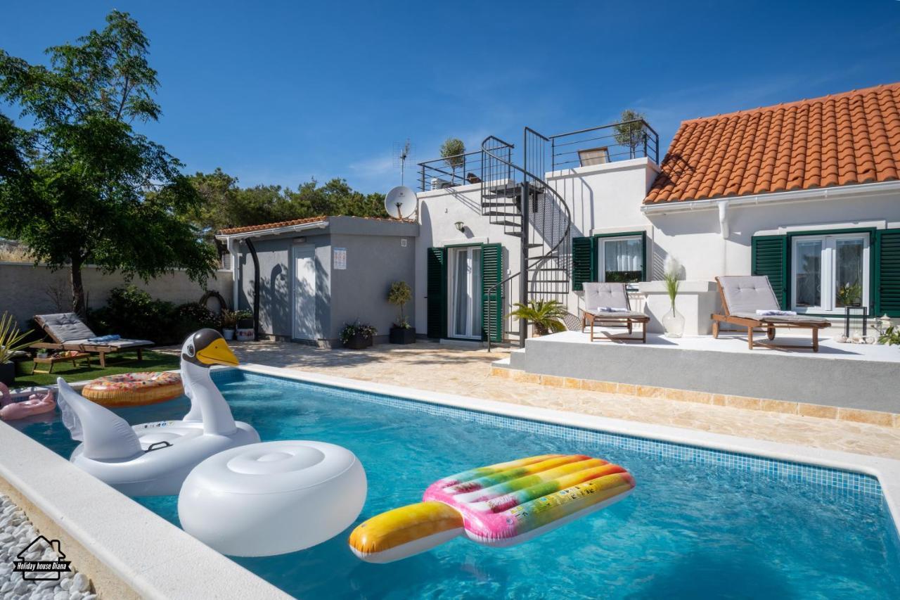House Diana - Heated Swimming Pool And Jacuzzi * Vir